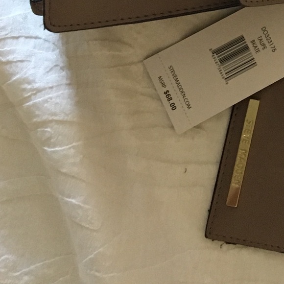 Steve Madden Crossbody - Taupe - Picture 7 of 7